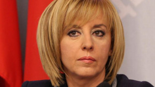 Манолова с дискусия за промените в Семейния кодекс