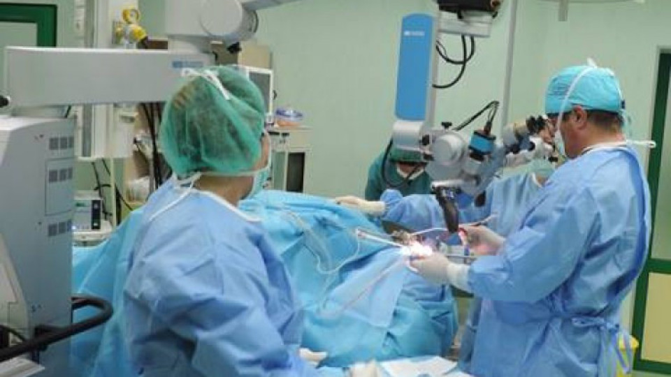 Уникална операция спаси пациентка с гигантска аневризма | StandartNews.com