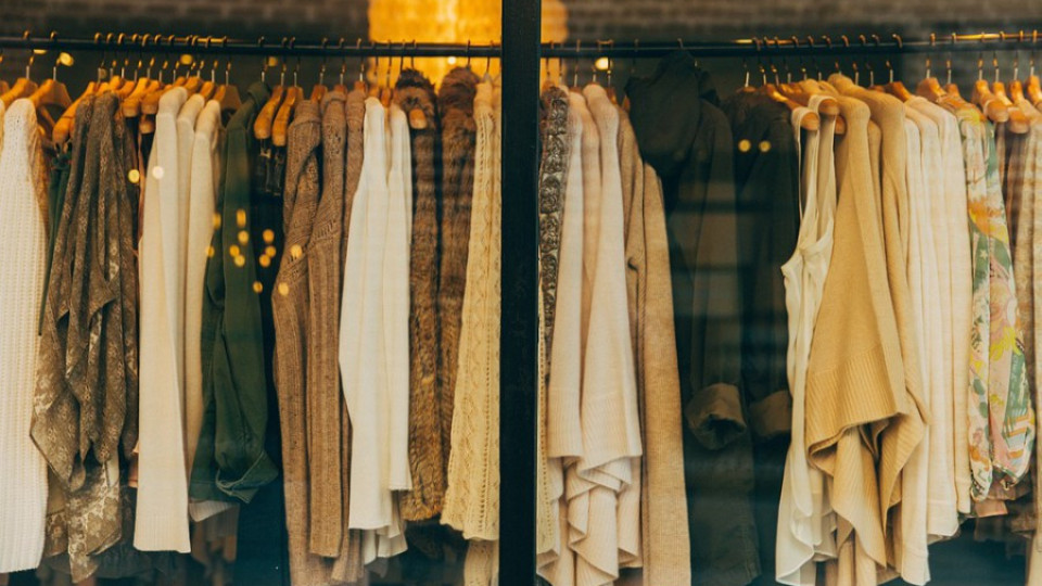 КЗП глобява търговец на дрехи за заблуждаващи етикети | StandartNews.com