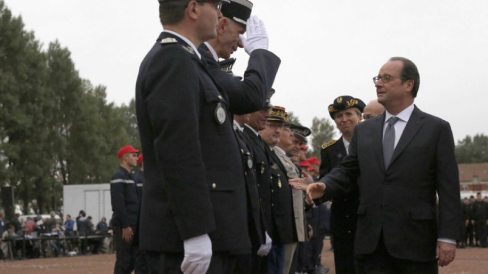 Оланд иска пълно премахване на бежанския лагер в Кале | StandartNews.com