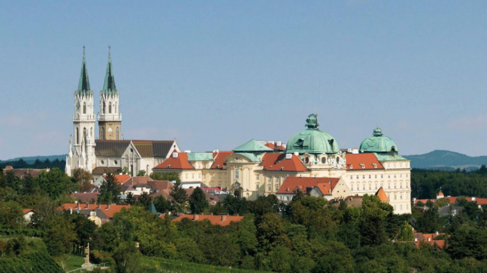 Австрия във възторг от наша изложба в манастир | StandartNews.com