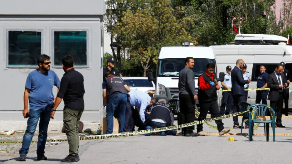 Терористи се самовзривиха в Анкара | StandartNews.com