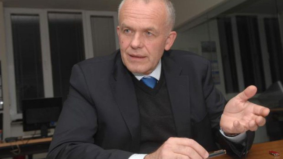 Ролман: Предсрочни избори са поне 1/2 загубена година | StandartNews.com