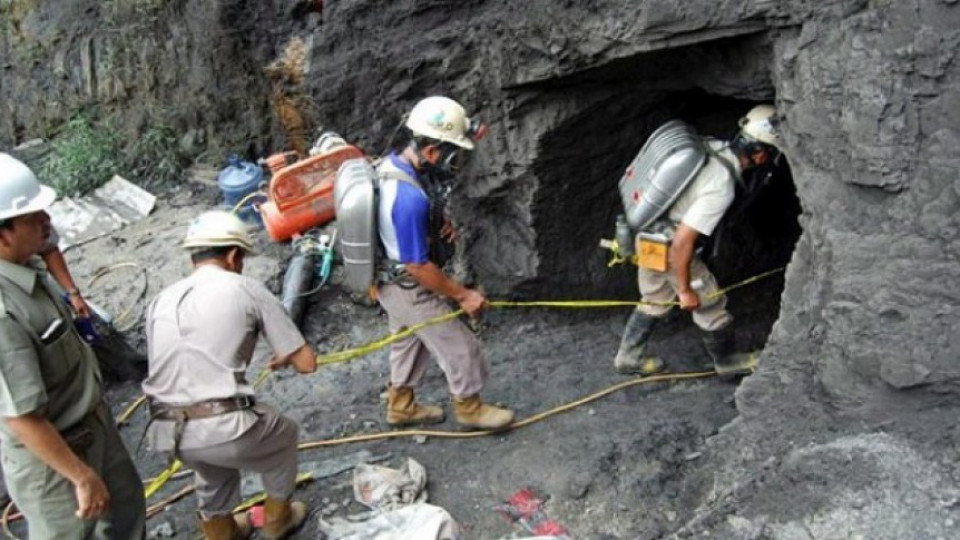 Енергийната комисия заседава извънредно заради миньорите | StandartNews.com