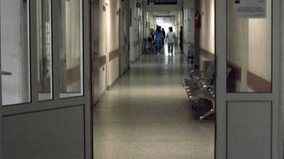 Две от натровените деца в Хисаря остават в болница