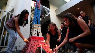 Франция почита жертвите от трагедията в Ница