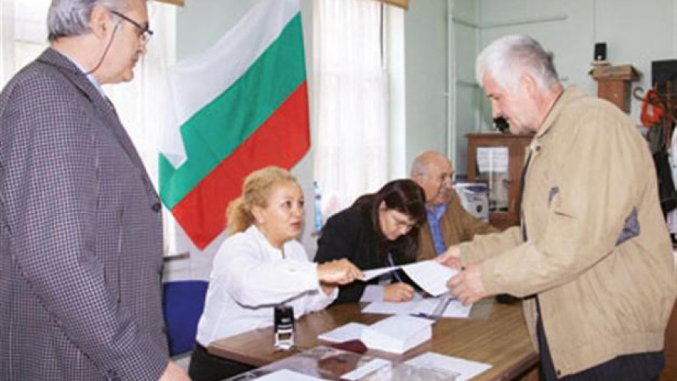 Патриотите искат спиране на гласуването в Турция | StandartNews.com