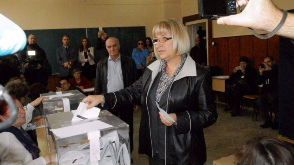 Цачева: Гласувах за стабилна България | StandartNews.com