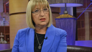 Цачева: Аз съм боец, участвам в битката докрай
