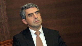 Плевнелиев се среща с последните две партии в парламента