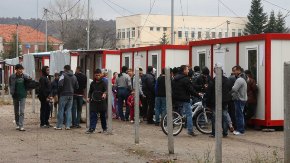 Няма да изграждат бежански центрове в Бургас | StandartNews.com
