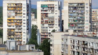 Тотална промяна на блоковете от времето на бай Тошо. Решението