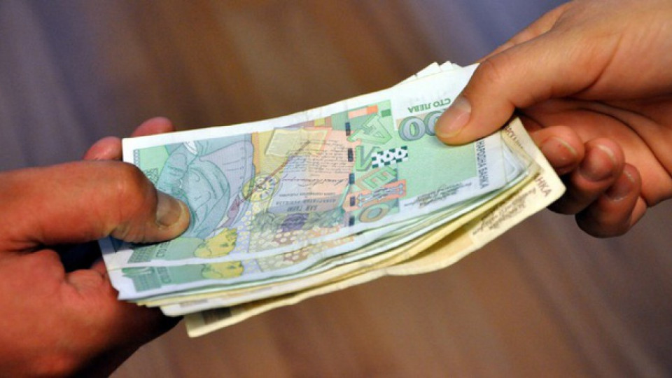 Емигранти изпратиха 848 млн. евро в България | StandartNews.com