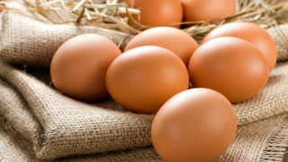 Яйцата поевтиняха с 13% за година