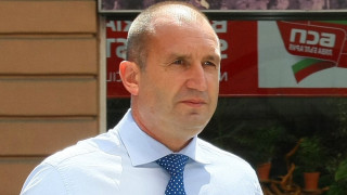 Радев отива първо в Брюксел и Букурещ