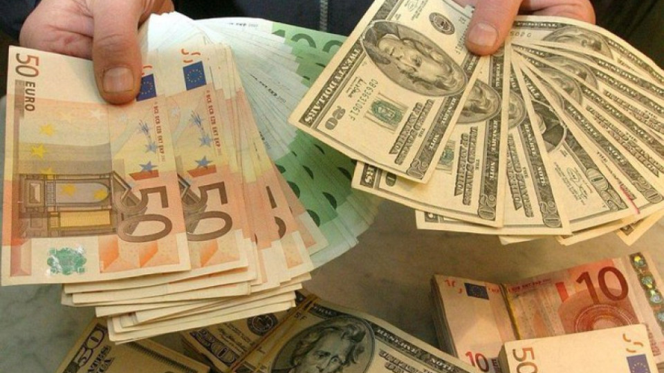 1 долар = 1 евро | StandartNews.com