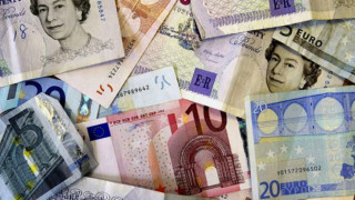 Курсът на лирата спадна за кратко под 1,20 долара