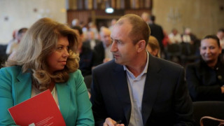 Радев и Йотова положиха клетва като президент и вицепрезидент