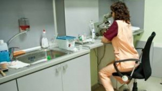 Проверки на храни само в акредитирани лаборатории