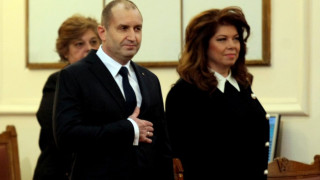 Камбанен звън за Радев днес