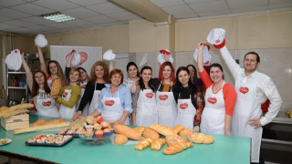 Над 500 души се записаха в Академия "Изпечи с любов"