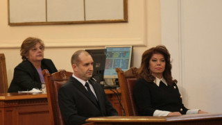 Президентът Румен Радев подписа първите си укази