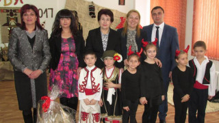 Сурва тръгна от детските градини