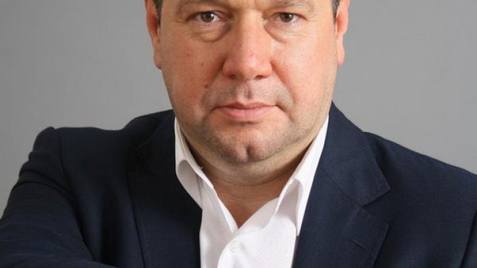 Кирил Асенов с награда от Фондация "Атанас Буров" | StandartNews.com