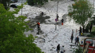 Ловеч ще тъне в преспи