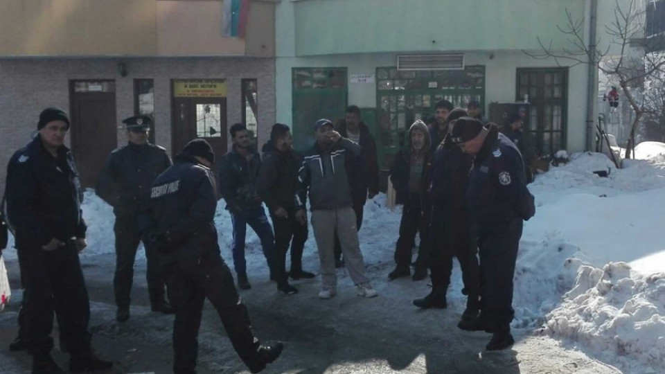 Протест срещу ВиК в Хасково | StandartNews.com