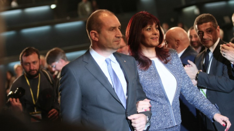 Радев заминава за Германия, води и първата дама | StandartNews.com
