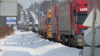 Километрична опашка от тирове на ГКПП "Капитан Андреево"