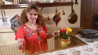 Мариела Нордел: Мога да убия с мусака, готвена със сарказъм