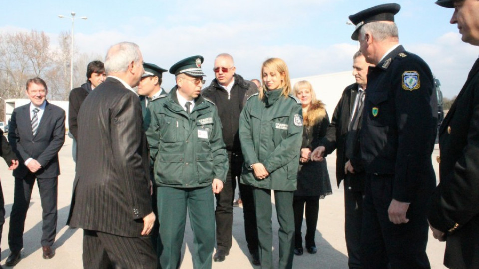 Мръсни прозорци отвратиха премиера | StandartNews.com