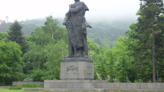 Враца търси пари за Ботев