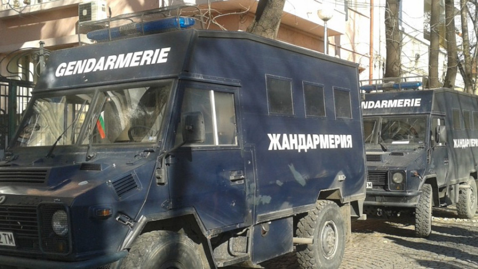 Жардармерията се оборудва с 21 микробуса | StandartNews.com