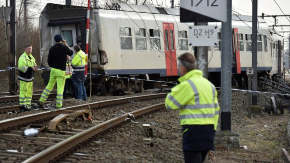 Пътнически влак дерайлира край Брюксел | StandartNews.com