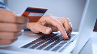 Банка ДСК организира томбола за плащането на данъци с карта Visa, издадена от банката