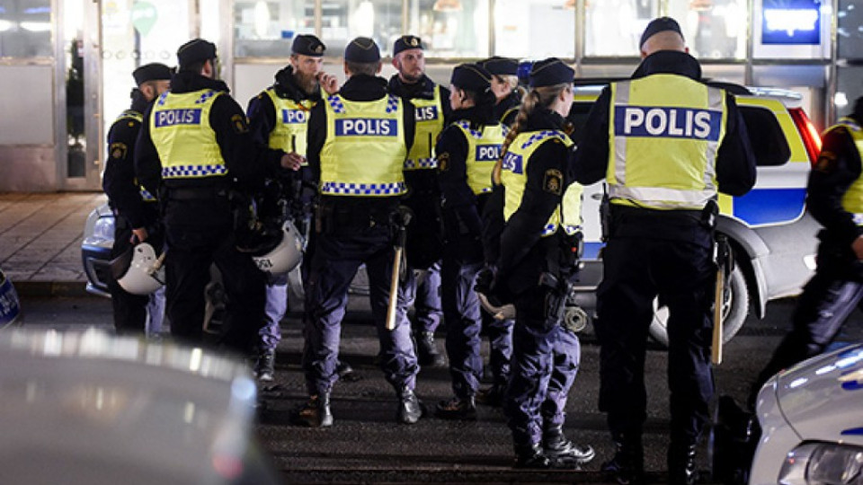 В спокойна Швеция: Масови безредици в емигрантски квартал | StandartNews.com