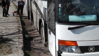Автобус с пътници се запали в движение край Бургас