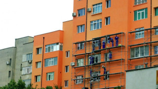 МРРБ: Плащанията по сключените договори за саниране продължават