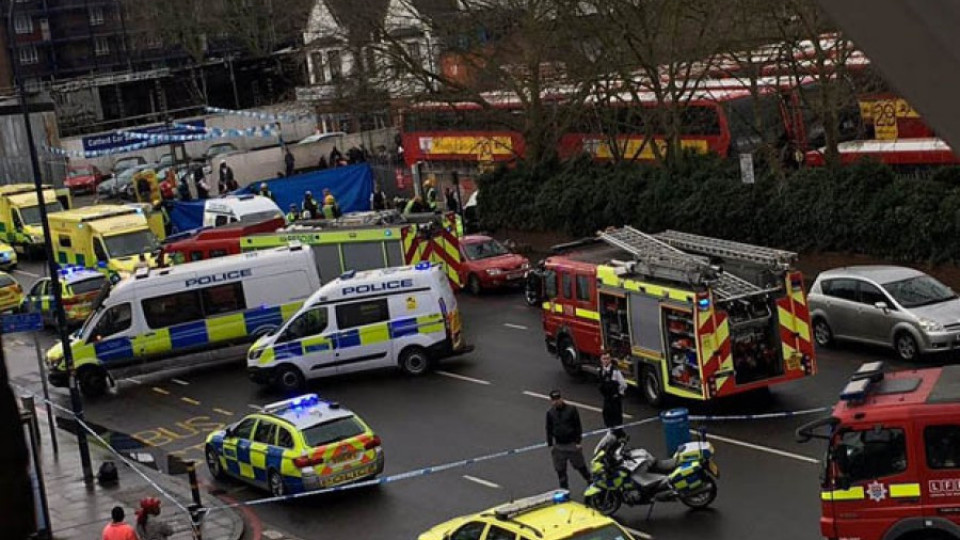 Кошмар! Кола се вряза в хора и в Лондон | StandartNews.com