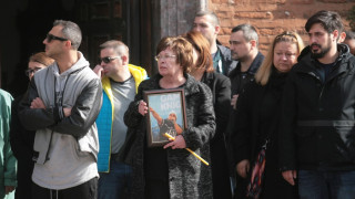 Последни аплодисменти за Роро