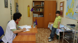 200 млн. струва връщането на лекарите в училищата