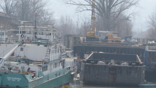Кораб потъна наполовина в Дунав