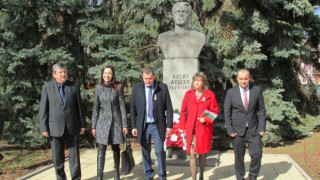 Шаренкова: 3 март е свещена дата
