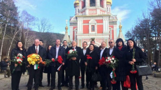 Стойнев: Хората искат силна държава