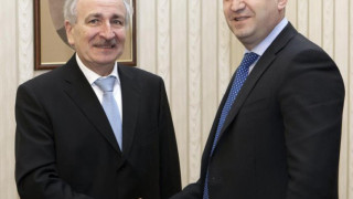 Президентът призова Украйна да пази правата на българската общност