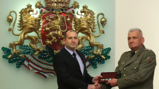 Радев: Трябва да развиваме ефективна отбранителна способност