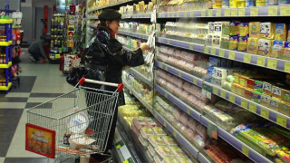 КЗК: Цените се вдигат при задължителен процент български стоки във веригите